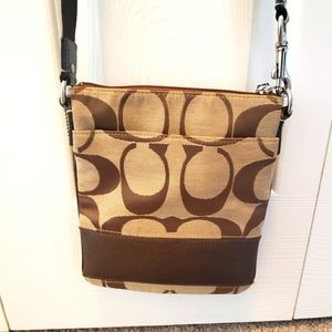 Signature coach jacquard shoulder bag